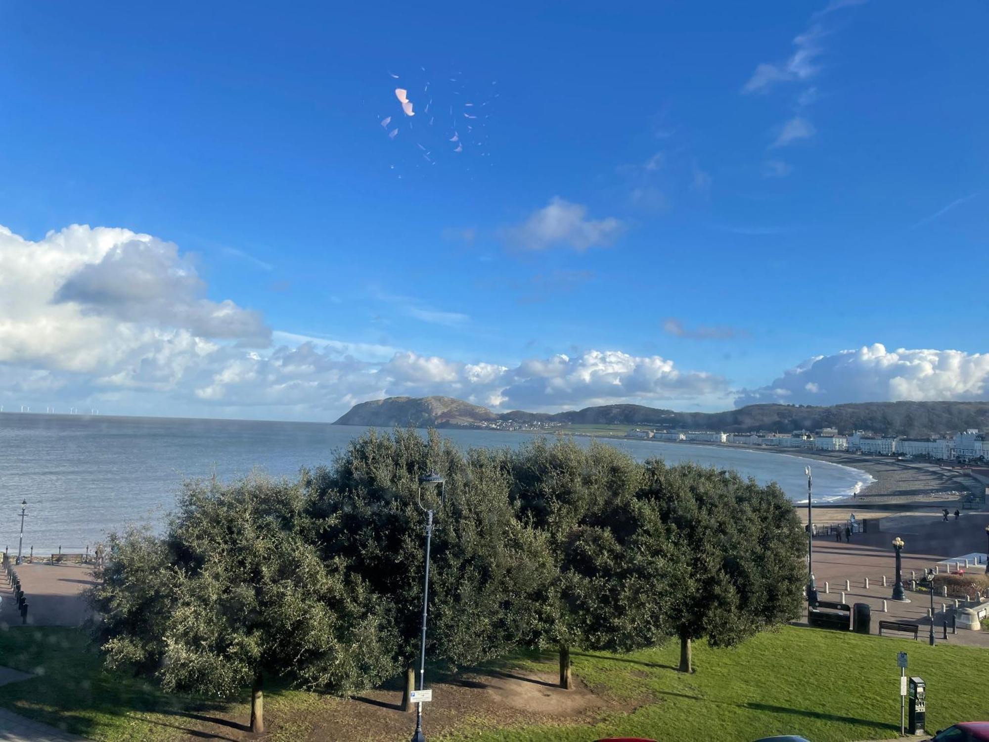 The Wildings Hotel & Tudno'S Restaurant Llandudno Eksteriør billede