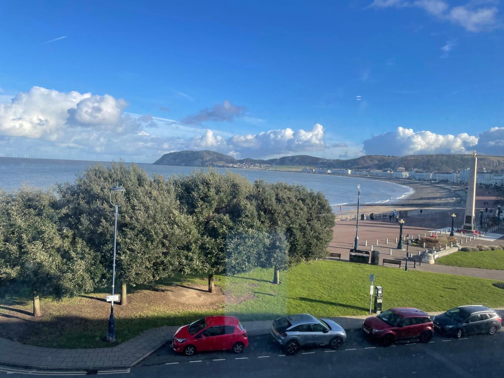 The Wildings Hotel & Tudno'S Restaurant Llandudno Eksteriør billede