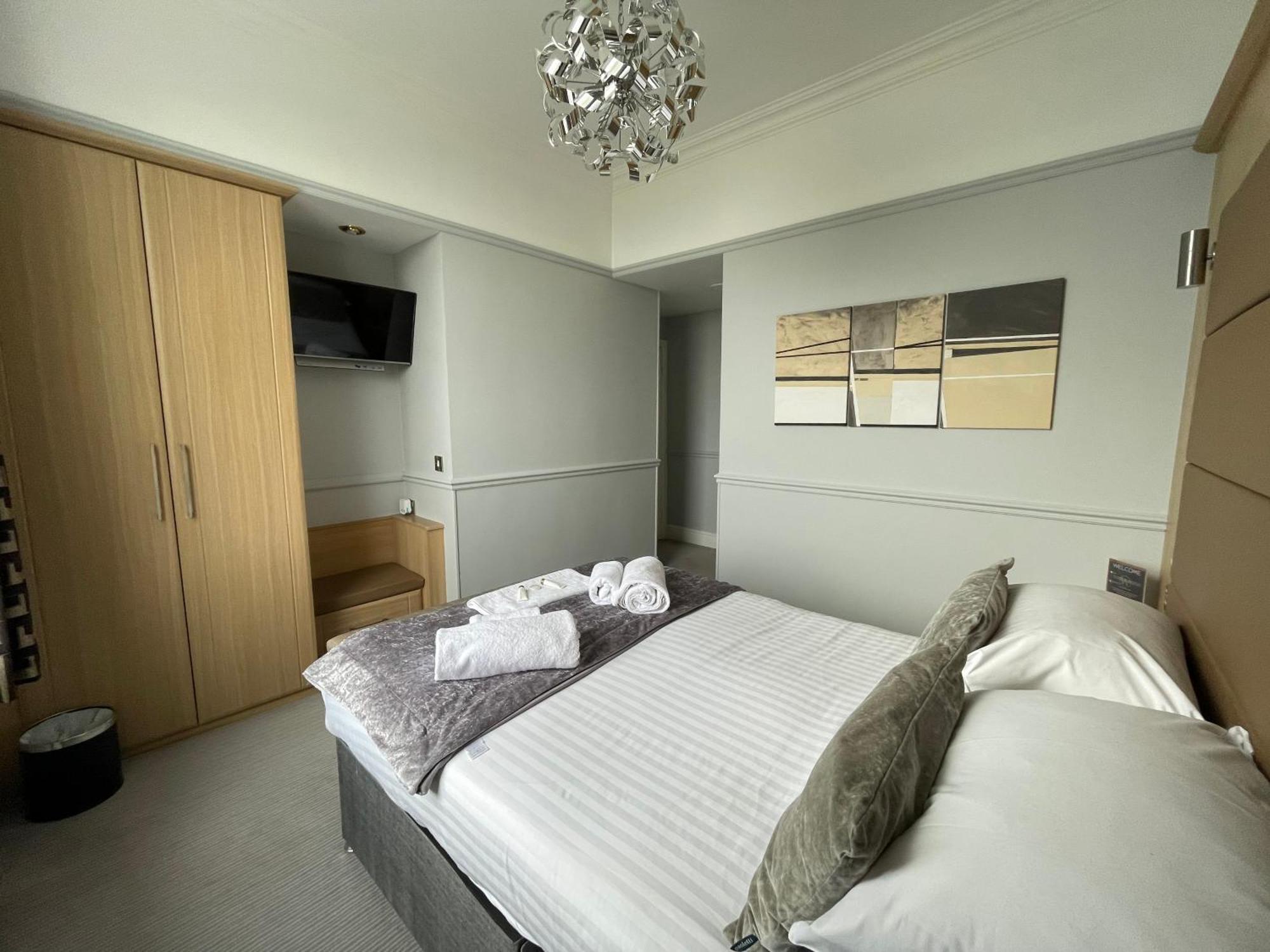 The Wildings Hotel & Tudno'S Restaurant Llandudno Eksteriør billede