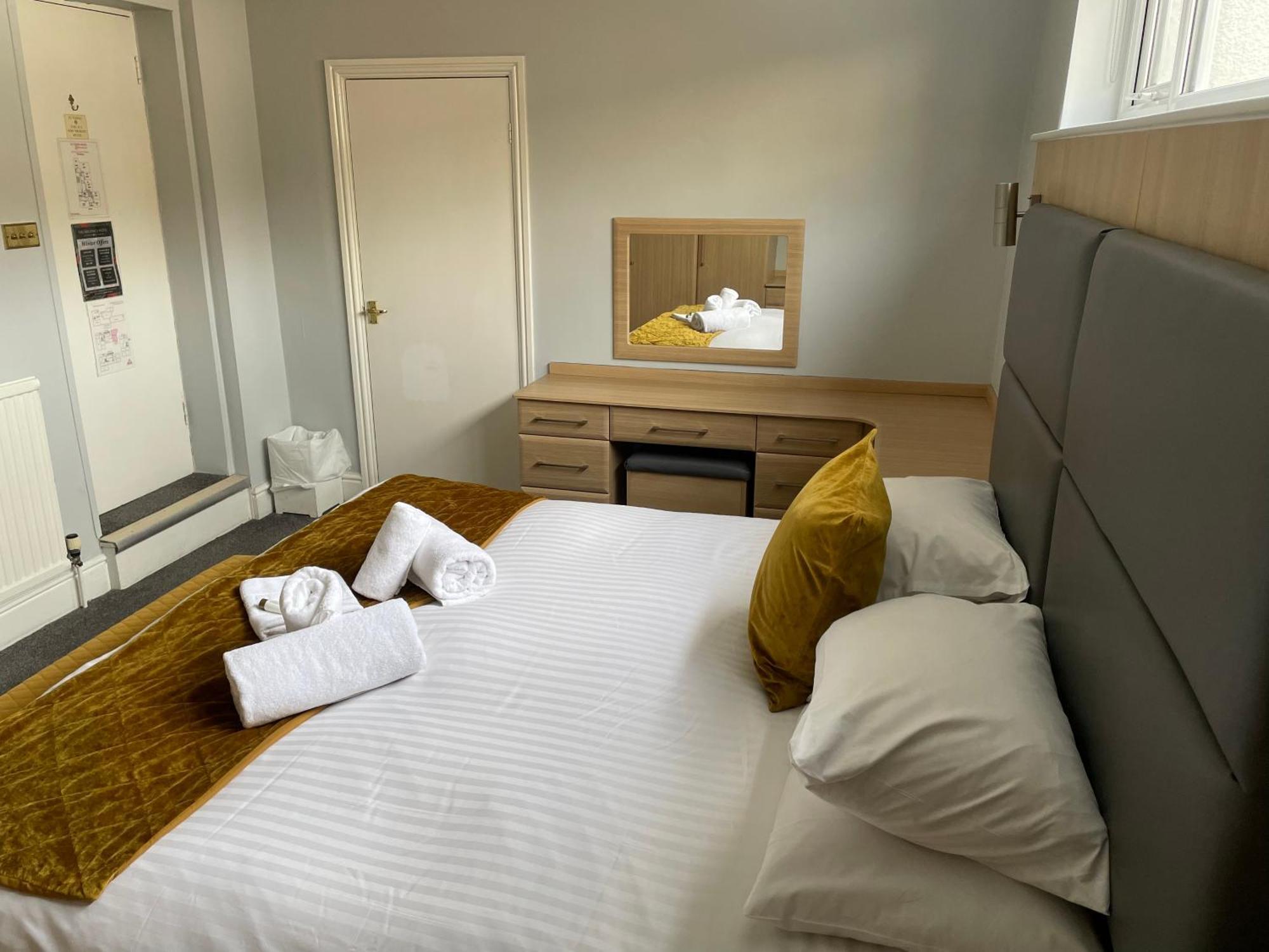 The Wildings Hotel & Tudno'S Restaurant Llandudno Eksteriør billede