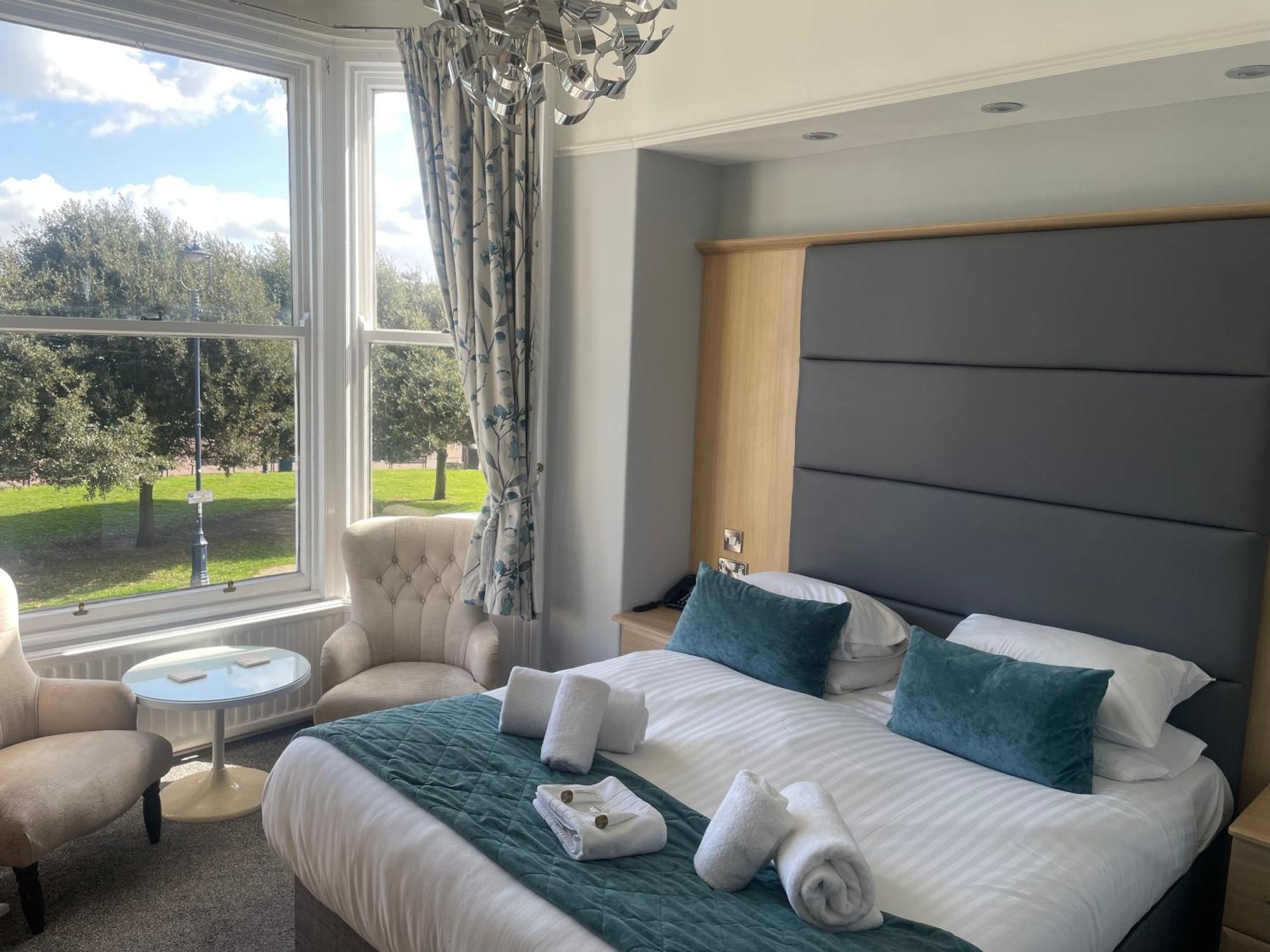 The Wildings Hotel & Tudno'S Restaurant Llandudno Eksteriør billede