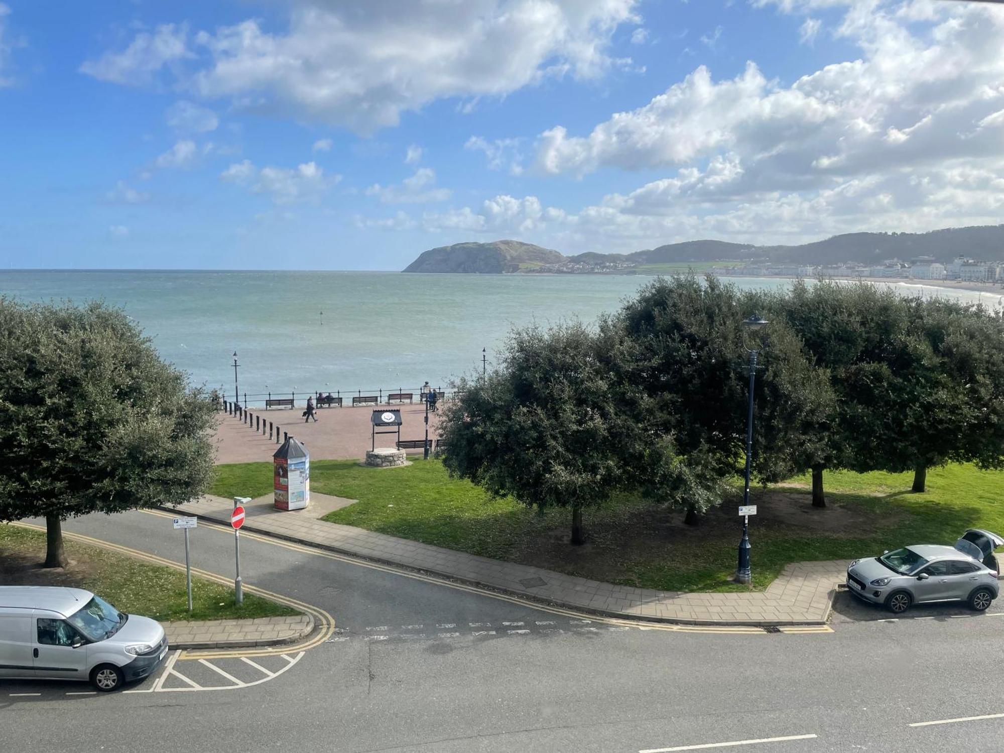 The Wildings Hotel & Tudno'S Restaurant Llandudno Eksteriør billede