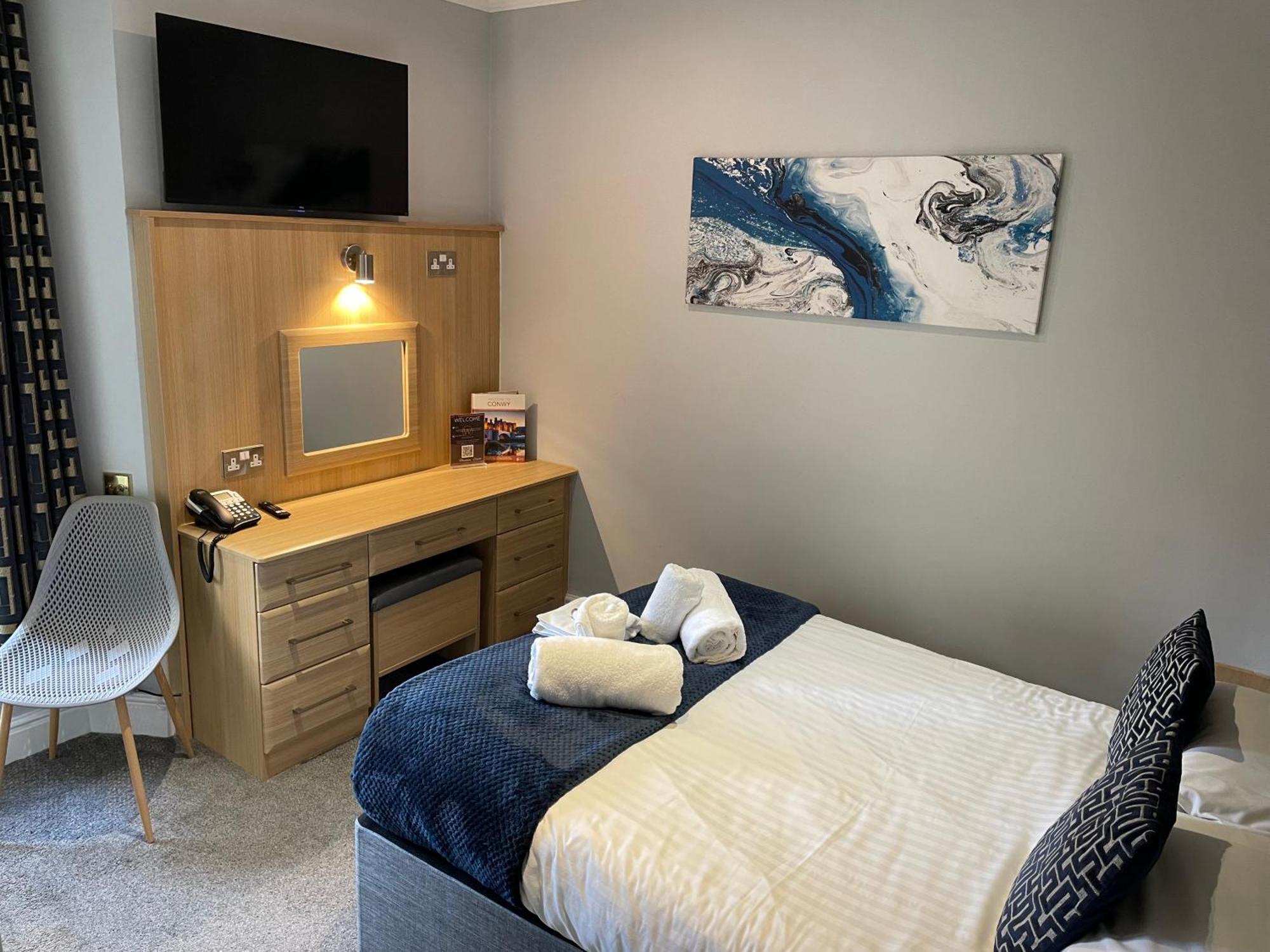The Wildings Hotel & Tudno'S Restaurant Llandudno Eksteriør billede